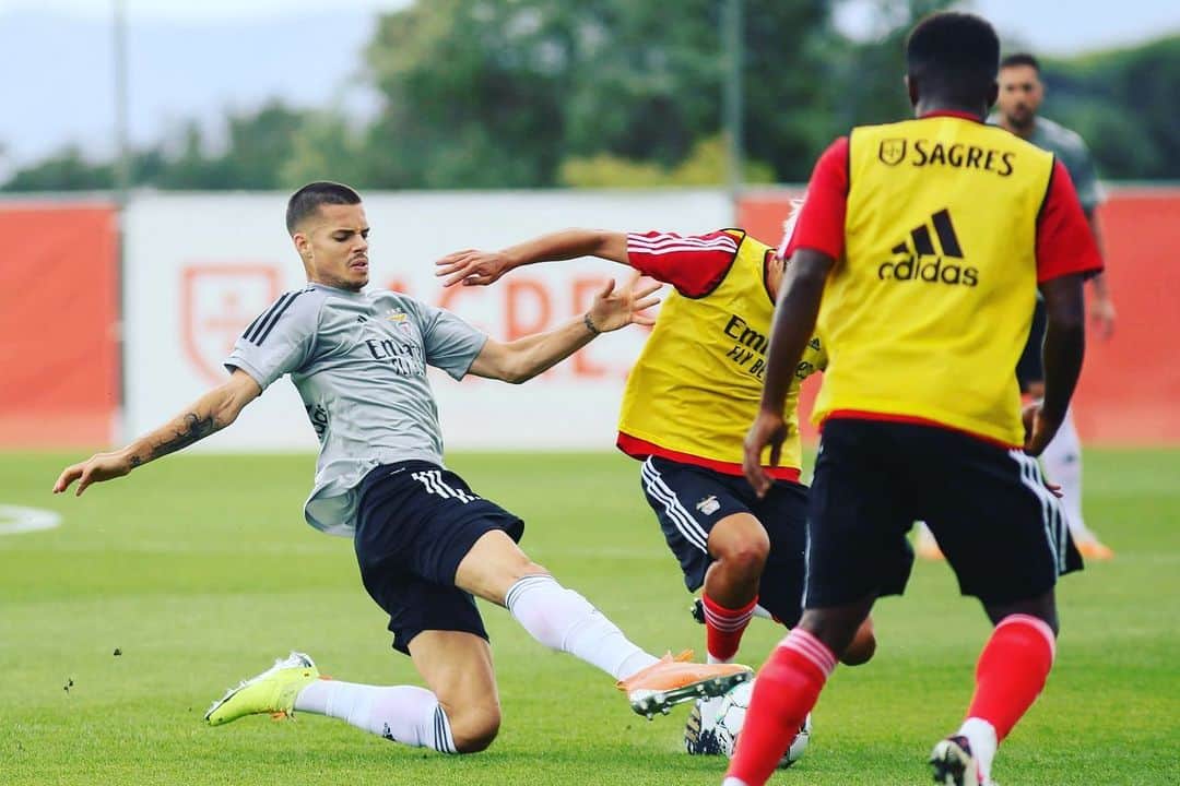のインスタグラム：「Very intense first week of training✅  Still a lot of work ahead 💪🏽」