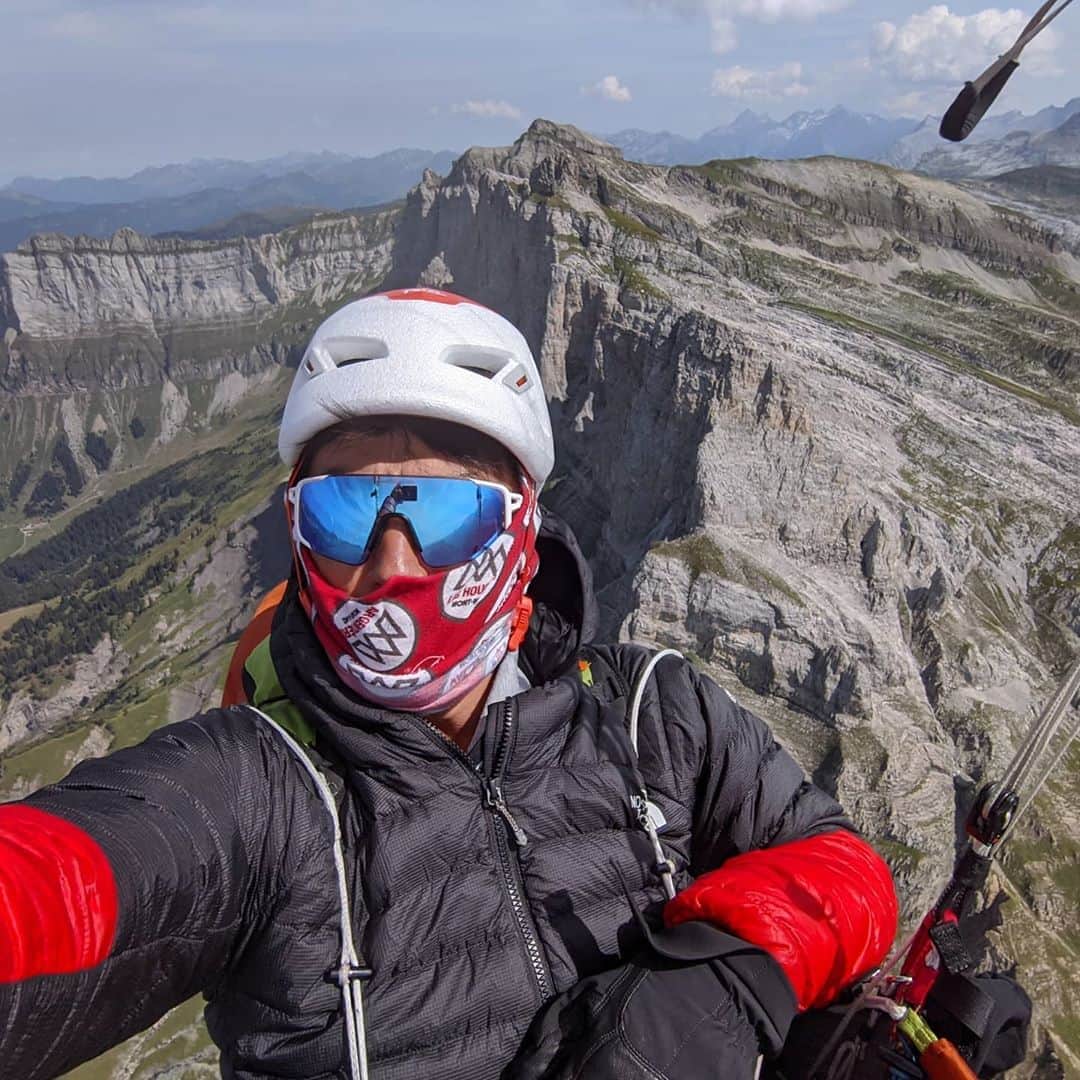 江本悠滋さんのインスタグラム写真 - (江本悠滋Instagram)「#hikeandfly #paragliding #aiguillerouge　#hiking #alpes  #dog」8月16日 20時31分 - emoto_yuji