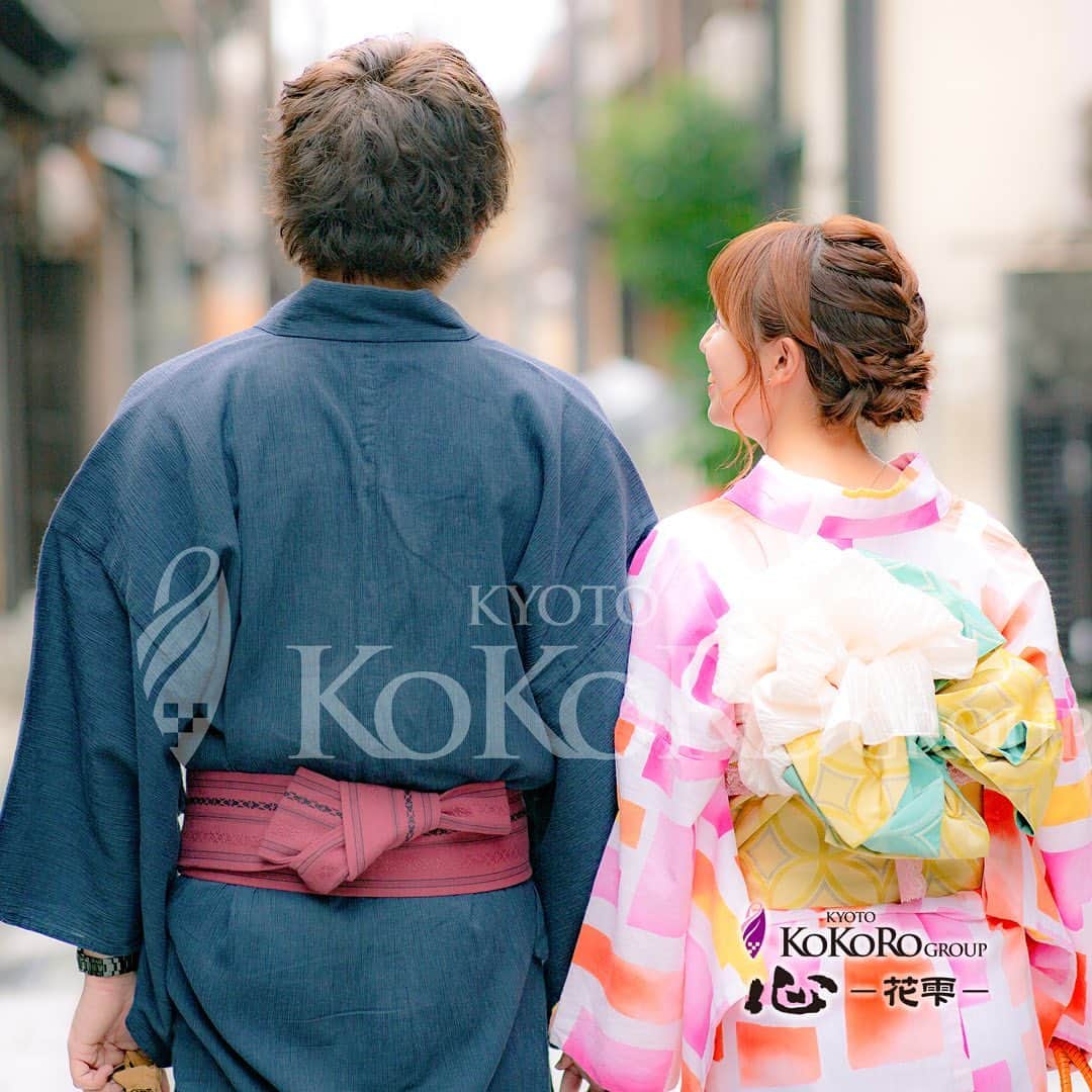 心－花雫－さんのインスタグラム写真 - (心－花雫－Instagram)「暑い日が続いておりますが、皆様いかがお過ごしでしょうか。 大変ご好評頂いております、着物/浴衣レンタルプランのご紹介です♪ 古都の風情溢れる祇園でのお散歩はいかがでしょうか。   #京都 #祇園 #着物レンタル #キモノレンタルココロ #着物 #着物ヘア #着物コーデ #モダン着物 #レトロ #キモノ #そうだ京都行こう #京都観光 #観光 #着付け #ヘアメイク #着物でお出かけ #きもの #和装 #着物美人 #和 #着物コーディネート #Kyoto #lovers_nippon #kimono #photogenic #instfashion #japan #👘」8月16日 20時39分 - kokoro_hanashizuku