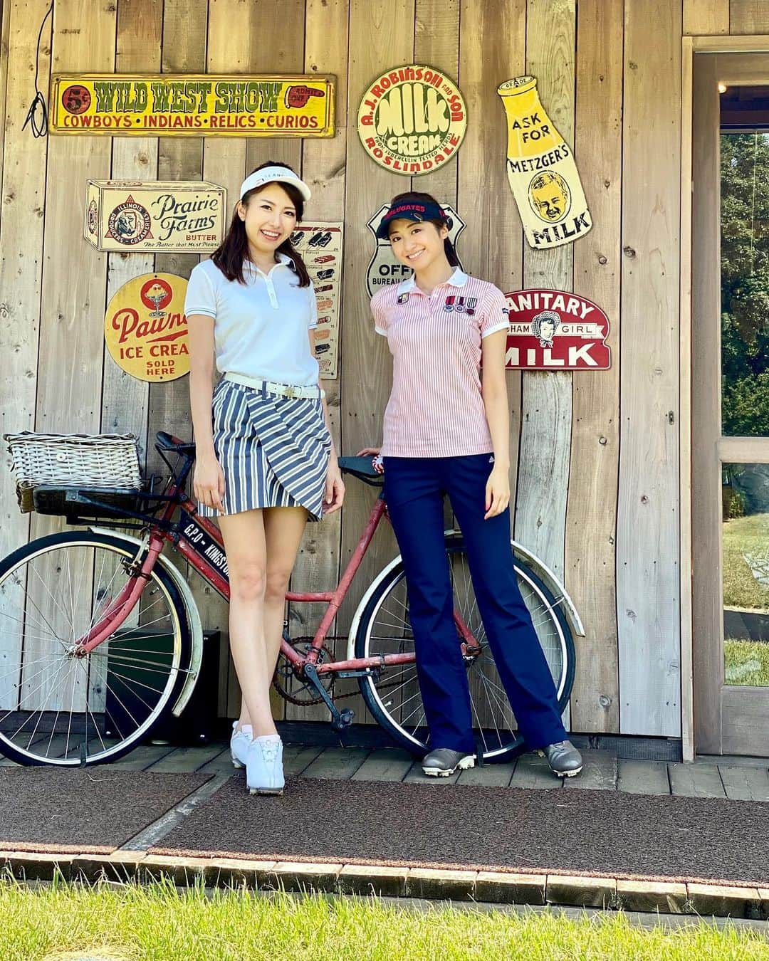 江辺香織さんのインスタグラム写真 - (江辺香織Instagram)「真夏の灼熱のゴルフ‼️  ビリヤードサロンのメンバーさん達と、素晴らしくハッピーなゴルフをさせて頂きました😘  パターをやたらとお褒め頂くのは、完全にビリヤードのお陰です🎱✨  パターとビリヤードのイメージは凄く似てるかも◡̈♥︎  某プロゴルファーの方がパターのためにビリヤードを練習するとおっしゃっていた事を思い出しました◡̈✨  @eaglepointgolfresort」8月16日 20時44分 - kaori.ebe