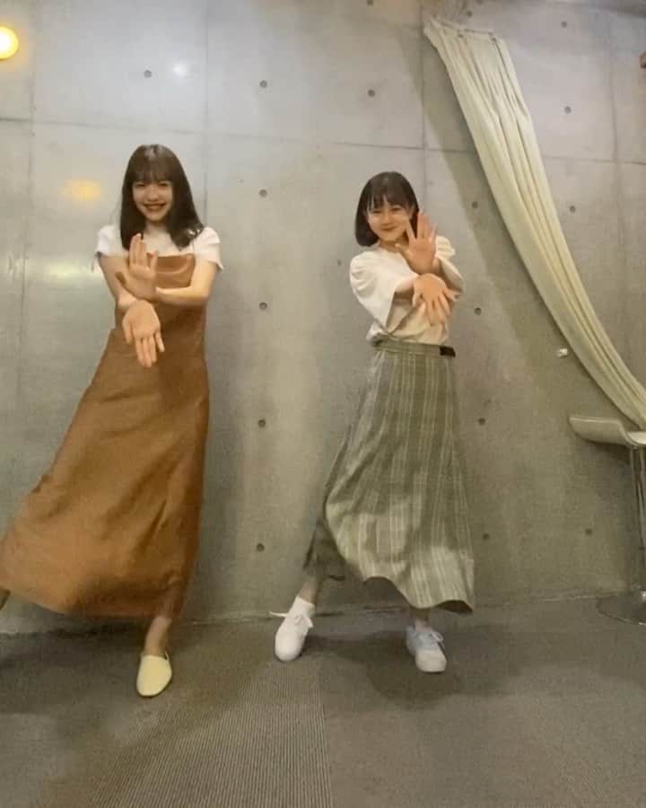 のインスタグラム：「. 初めて揃えて踊ったにしては シンクロ率高くない、、？笑  #こっさく #niziu #makeyouhappy」