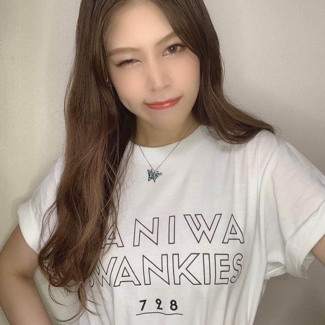 吉岡久美子さんのインスタグラム写真 - (吉岡久美子Instagram)「、 なにわスワンキーズ ラテしか勝たん🥺🖤 、 、 #なにわスワンキーズ #なにわスワンキーズこじまラテ  #なにわスワンキーズ仲西  #なにわスワンキーズ前田  #なにスワ #なにスワTシャツ #Tシャツ #かわいい #なにスワ単独 #毎月楽しみに見てる 、 、 #つぼみ大革命 #つぼみ #吉本 #よしもと #アイドル #idol #大阪 #東京 #神戸 #ライブ #instagood #いいね #フォローミー #なにわ #728」8月16日 21時03分 - kuunyaaan