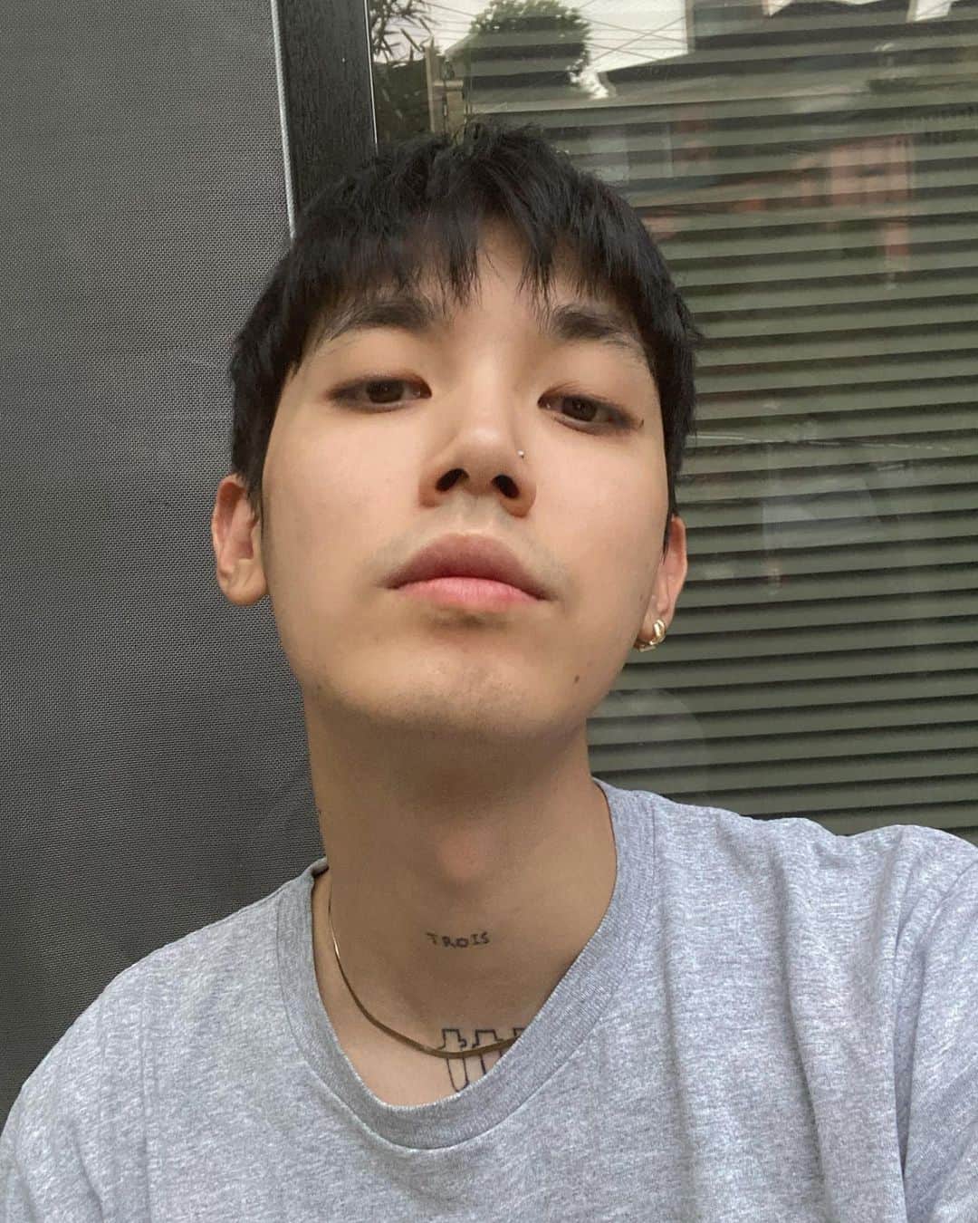 ジュヨンのインスタグラム：「smiling on the inside 🙂」