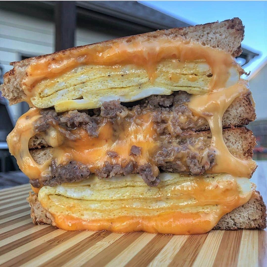 Flavorgod Seasoningsさんのインスタグラム写真 - (Flavorgod SeasoningsInstagram)「Don’t forget to add TWO types of cheese, and @flavorgod Garlic Lovers, to your breakfast sandwiches!!⁠ -⁠ Customer:👉 @thegreeneggeffect⁠ -⁠ 🚨FINAL HOURS!! Buy 2 Get 1 Free Taco Tuesday!! This weekend ONLY!🚨⁠ Click the link in my bio @flavorgod⁠ ➡➡ www.flavorgod.com⁠ -⁠  "I used American and cheddar, with egg and spicy sausage, on toasted sourdough!! What would you have added to this breakfast sandwich?!?"⁠ -⁠ Flavor God Seasonings are:⁠ ✅ZERO CALORIES PER SERVING⁠ ✅MADE FRESH⁠ ✅MADE LOCALLY IN US⁠ ✅FREE GIFTS AT CHECKOUT⁠ ✅GLUTEN FREE⁠ ✅#PALEO & #KETO FRIENDLY⁠ -⁠ #food #foodie #flavorgod #seasonings #glutenfree #mealprep #seasonings #breakfast #lunch #dinner #yummy #delicious #foodporn」8月17日 8時01分 - flavorgod