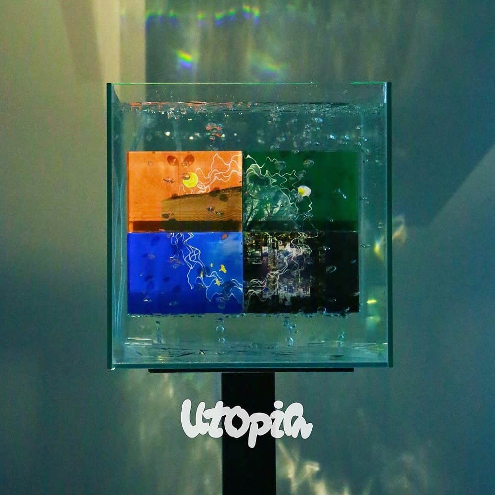沙田瑞紀さんのインスタグラム写真 - (沙田瑞紀Instagram)「個人インスタでの告知遅れました(遅すぎ)  8.26に 1st mini Album 『utopia』をリリースします。 CDとデジタルの2フォーマット！初💿.  ねごとを解散し、事務所を抜け、miidaとして独立してからいろいろあったなー...なんて考えてる暇なく制作に終われていたのですが、やっと落ち着いたので投稿🌾。  まず！予約してくださったみなさま 本当にありがとうございます🕊 メッセージもたくさんくださりありがとう。いつもの通りお返事も書きますので到着をお楽しみに。 抱き合わせで他のアイテムも買ってくれた方、予約商品と同じタイミングでお届けさせていただくのでご了承ください！(やっぱりエコバッグが人気😂).  utopiaは学生時代の出来事をモチーフにして作った曲なのですが、ずっと大事にしている気持ちを歌いました。詳しくお話しするのは9/4のリリースイベントになるかな〜。CDを買って、ぜひイベントに参加してくださいね。utopiaのMVも撮影したので公開をお楽しみに！  (utopiaはトレイラーでちょい聴きできます〜)  発売まであと10日、只今好評予約受付中です！ @miida_official から予約できるので、まだの方ぜひチェックしてみてください🥰.  #miida #miidautopia」8月17日 0時09分 - mizuki_masuda