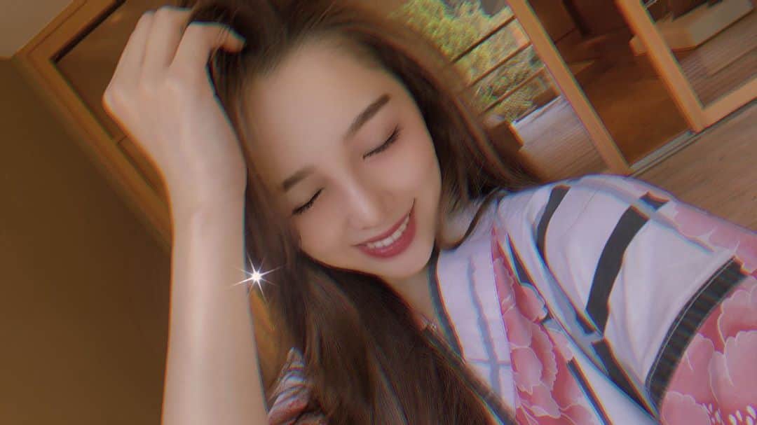 石田安奈のインスタグラム：「おやすみ🥴💖💖💖  #温泉旅行  #温泉  #温泉女子　#箱根　 #トレーニング  #筋トレ #東京  #写真好きな人と繋がりたい  #fashion#cherryblossoms #벚꽃 #お洒落 #美少女 #インスタ映え #gym #summer #workout #autumn #model #noodles #instagood #beautiful #competitor #fitnessmotivation #makeup #jewelry #girl #bestrong  #メイク #tokyo」