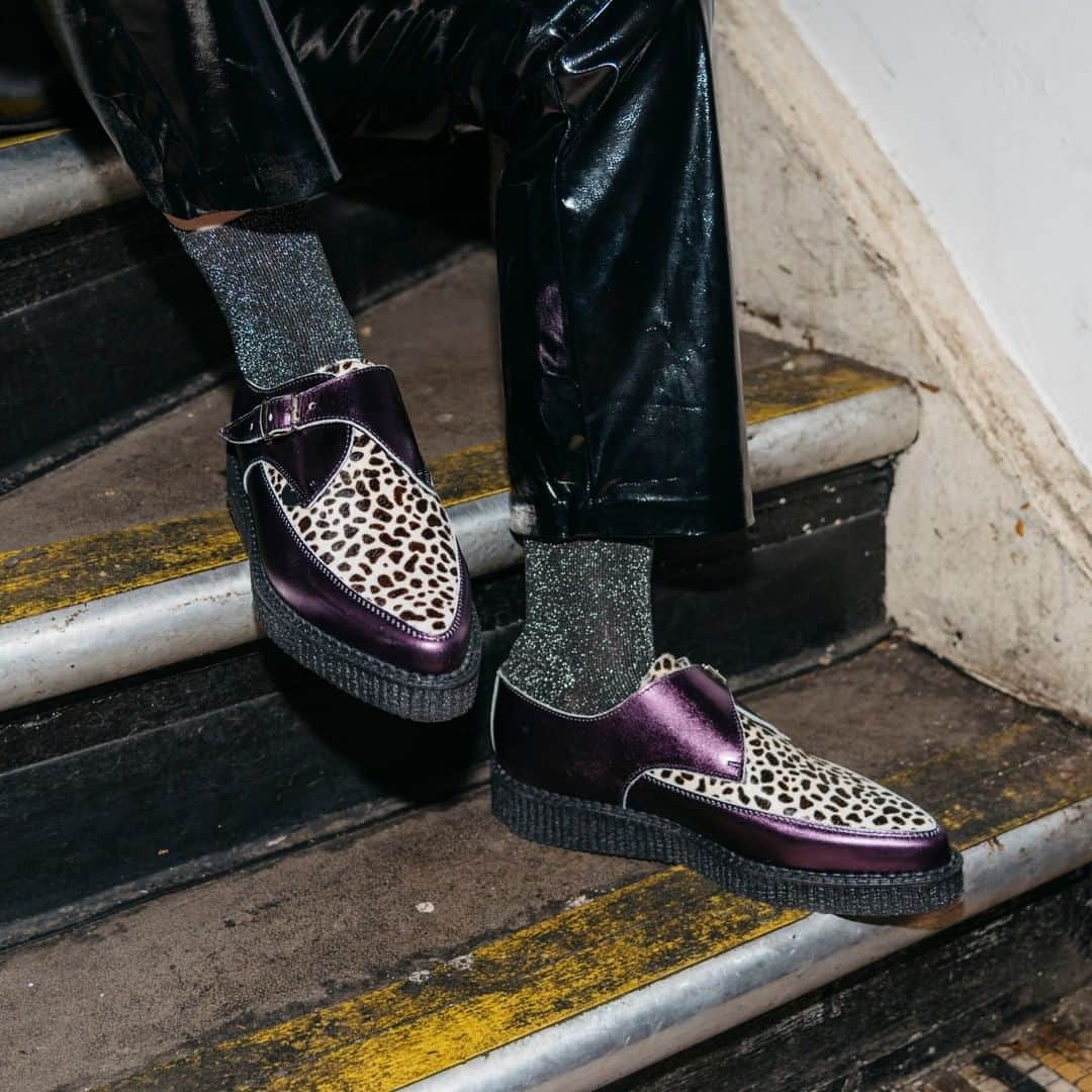 アンダーグラウンドのインスタグラム：「With a never-ending demand for our original styles, we have opened the doors of our design room and made this huge catalogue of custom-made footwear available to our customers. Custom Made orders will be specially made for you with an estimated 12 week production time.⁠ ⁠ Our Custom Made Footwear production line allows you to select any of our designs, in a huge range of colours, materials and combinations and have them specially made for you. Any creepers or steel caps can be made on a single, double or triple sole. Material combinations can be inter-changed between the different styles – for example if you see a combination on the Wulfrun and would like that as a King Tuts, then yes, we can do that.⁠ ⁠ In true Underground style we will not be bound by rules or seasonal restraints and with custom made we are supporting sensible and sustainable production.⁠ ⁠ For this week only we have special offer on all custom made orders- link in the bio ⁠」