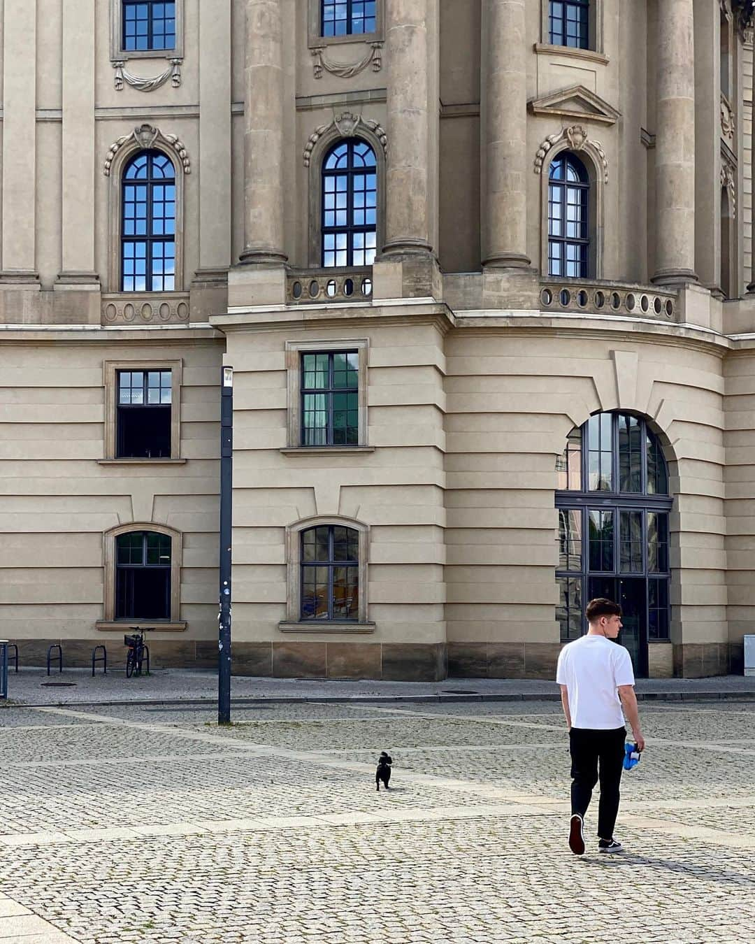 ゲオルク・リスティングのインスタグラム：「@gustavschaefer Same here!😉 Sunday walk in #berlin」