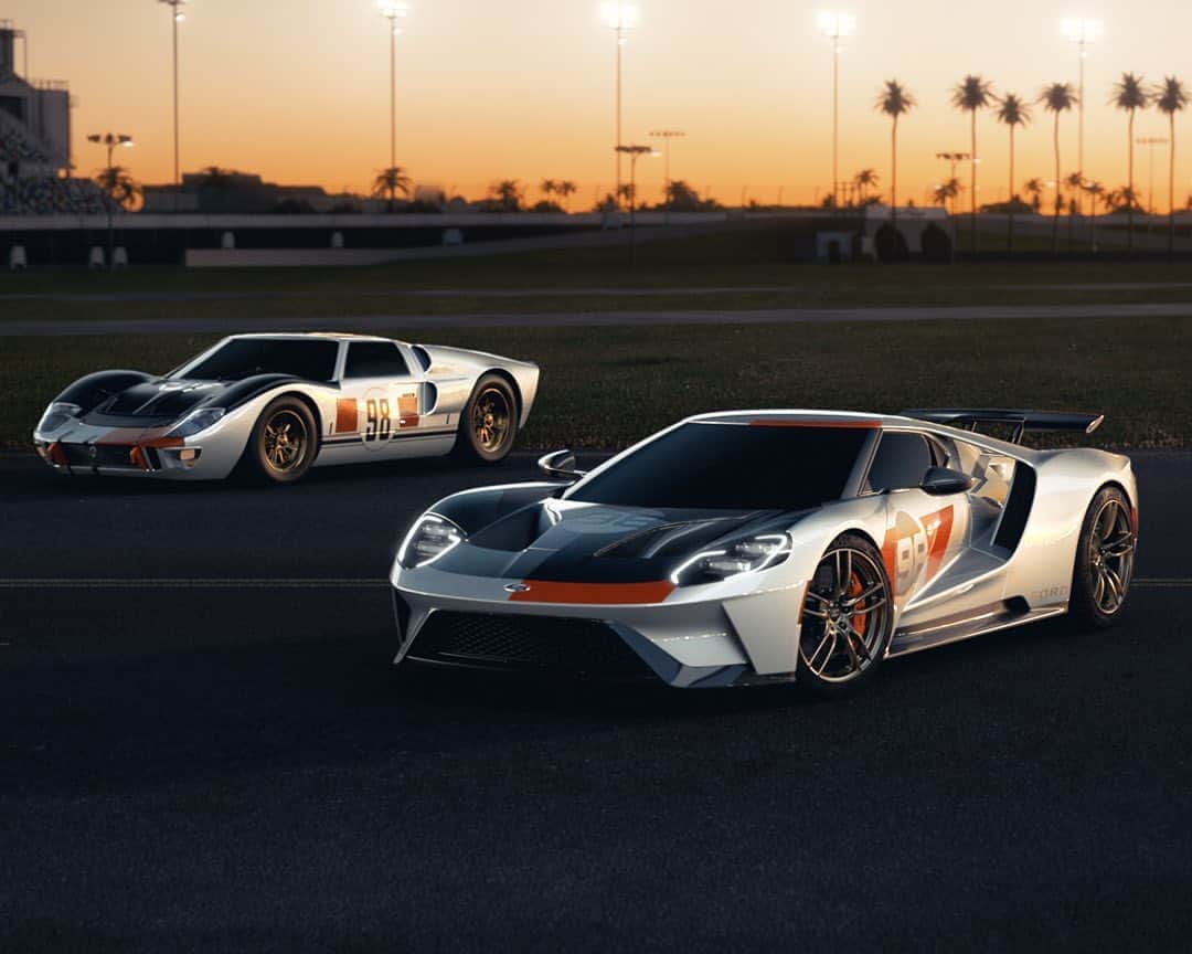 Fordさんのインスタグラム写真 - (FordInstagram)「Performance is everything. The ‘66 Daytona car is the inspiration behind the new 2021 #FordGT Heritage Edition. #GoLikeHell​ .​ #Ford #FordPerformance​ .​ Preproduction computer-generated image shown. Available fall 2020.」8月17日 1時54分 - ford