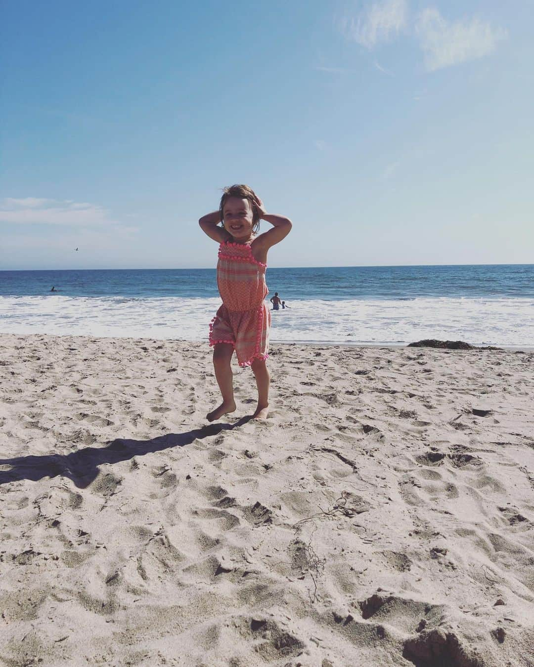 アロナ・タルさんのインスタグラム写真 - (アロナ・タルInstagram)「Living her best life. Making mine the best ever. #mycharliegirl #family #sundayfunday @marcos595」8月17日 8時25分 - alonatal