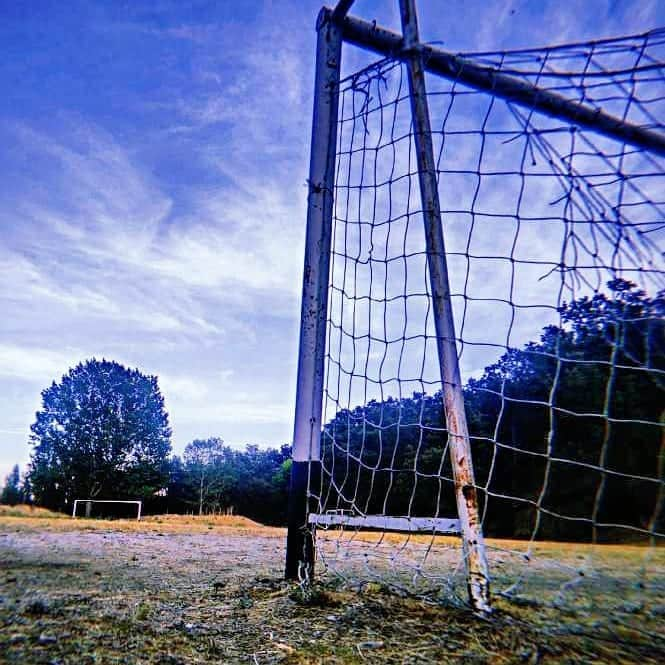 イケル・カシージャスさんのインスタグラム写真 - (イケル・カシージャスInstagram)「Los campos de verdad. Aquí se forjan los jugadores de fútbol. #ladehesa #navalacruz #goodnightworld」8月17日 8時29分 - ikercasillas