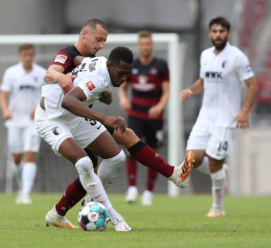 リース・オックスフォードさんのインスタグラム写真 - (リース・オックスフォードInstagram)「Good win, already looking ahead! #Preseason #fcaugsburg #Ox 🦍⚽️」8月17日 3時11分 - reeceoxford