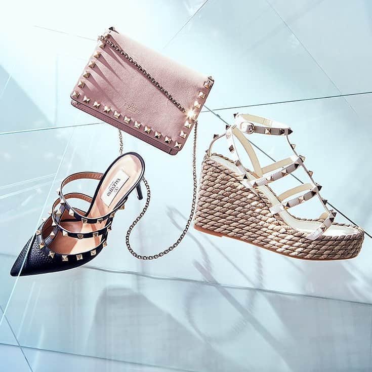 GILTのインスタグラム：「You can never have enough studs. Tap to shop #Valentino.」