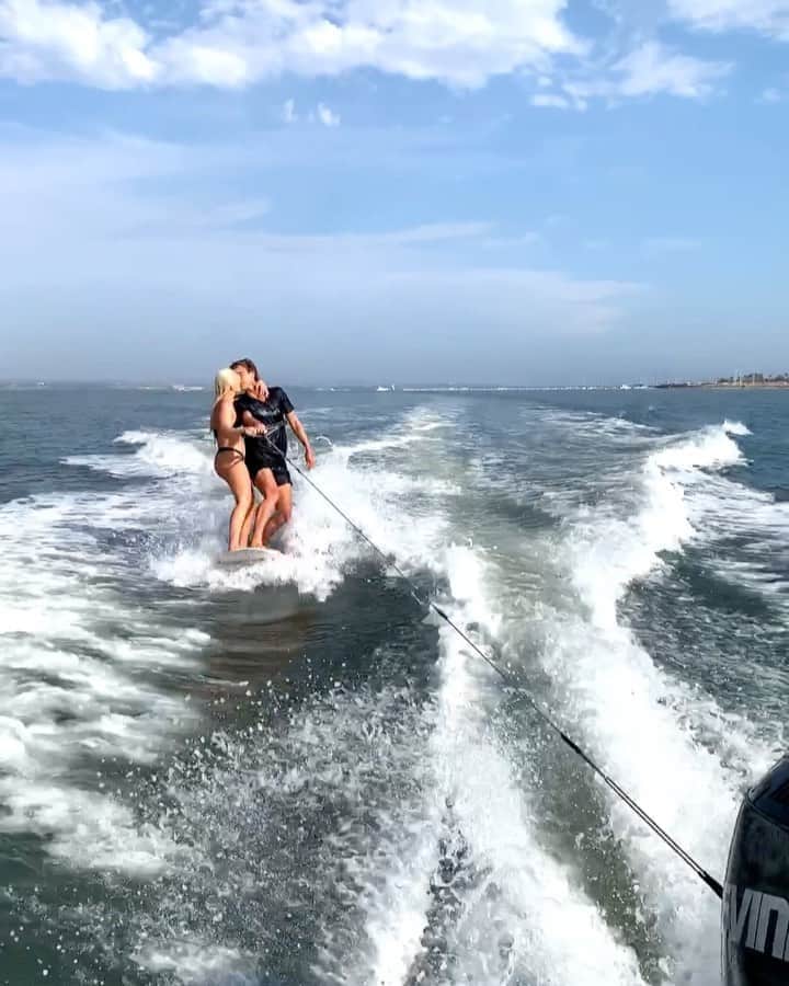 タティアナ・ウェストン・ウェブのインスタグラム：「#coupleschallenge com meu amor @jesse_mendes, kkkk @gabrielmedina @yasminbrunet1 🤪 // #coupleschallenge with my babe haha, yesterday was so much fun 🥰 obrigada @nrenfrew @lexie_renfrew @renfrewdavid」