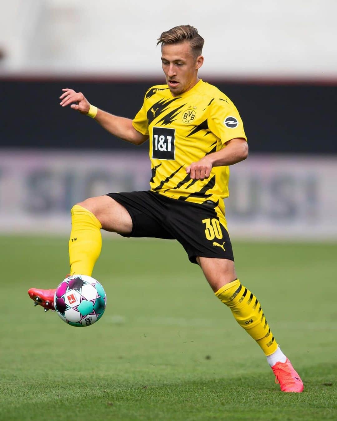 フェリックス・パスラックのインスタグラム：「⚽️」