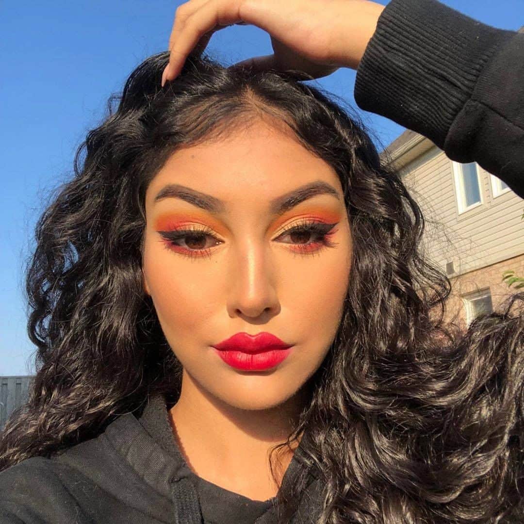 ULTA Beautyさんのインスタグラム写真 - (ULTA BeautyInstagram)「Fire up the A/C, this shadow is bringing the heat this summer. 🔥 @maha.mamii  Beauty, your way 🙌 Share your pics with us by using #ultabeauty. #Regram 📷: @maha.mamii」8月17日 6時00分 - ultabeauty