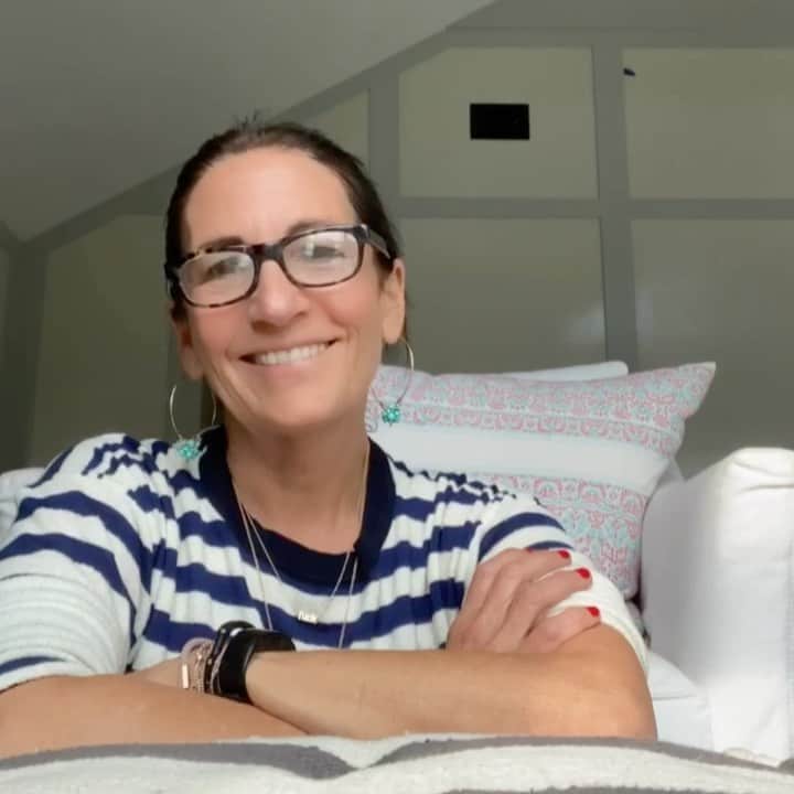 ボビー・ブラウンのインスタグラム：「There is no normal in parenthood, and I know firsthand how amazing & hard it can be. I’m excited to be part of @littlespoon’s @isthisnormal campaign, where I’ll be filming video responses to the pressing questions you may have. Head to the link in bio, and ask away. Oh and, for every answer I record, @littlespoon will donate $100 to @goodplusfdn to help support low-income families.」
