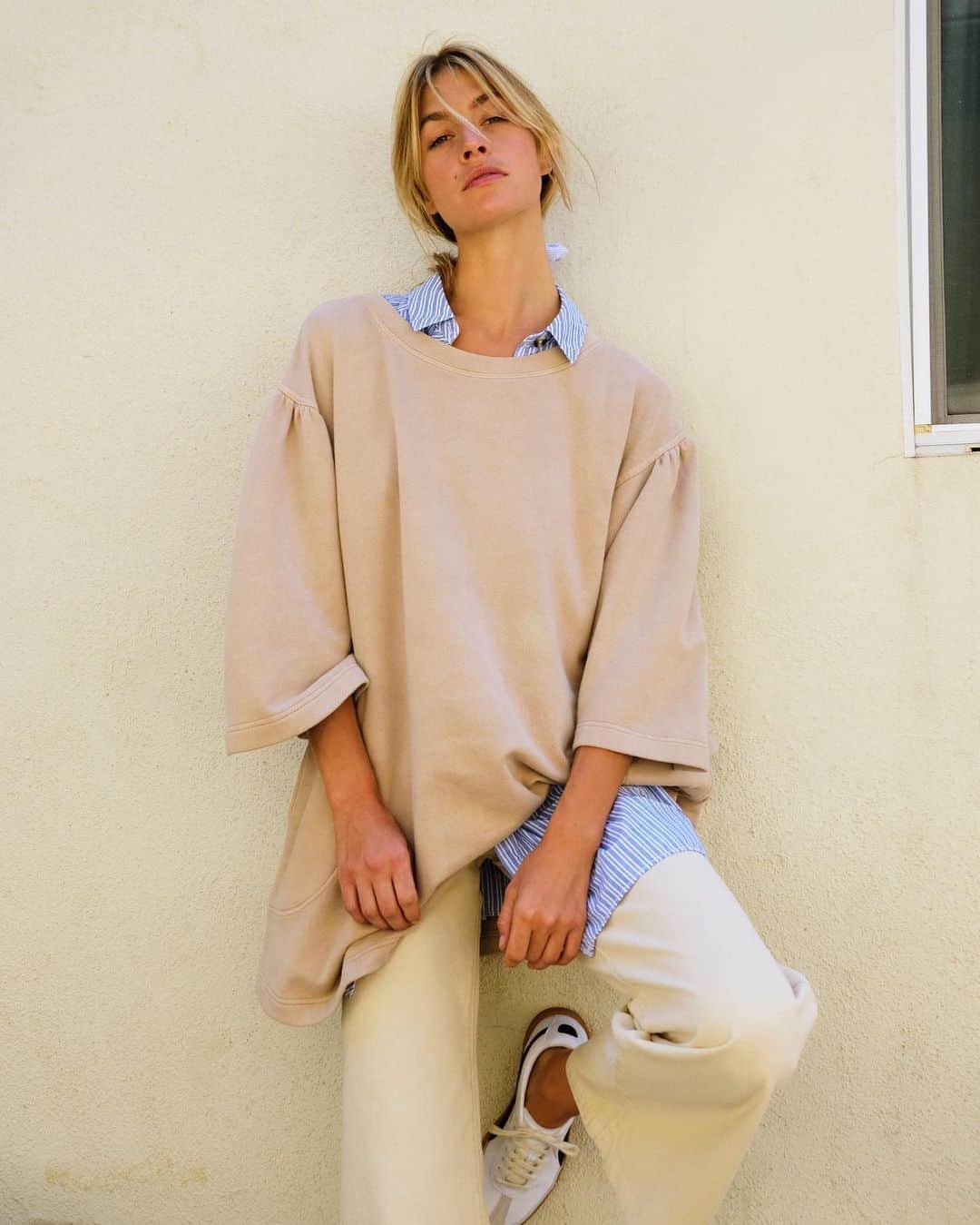freepeopleさんのインスタグラム写真 - (freepeopleInstagram)「Shoot for comfort, land in the Chloe Pullover. Link in bio.」8月17日 6時31分 - freepeople