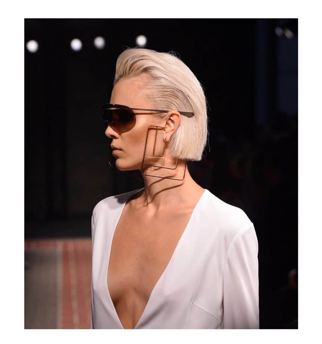 ギラロッシュさんのインスタグラム写真 - (ギラロッシュInstagram)「SS 2020 Collection «Madame C.» #guylarocheparis #richardrene #guylaroche #style #paris #fashion #pfw #parisfashionweek #fhc @icinsightcommunications」7月24日 15時42分 - guylarocheparis