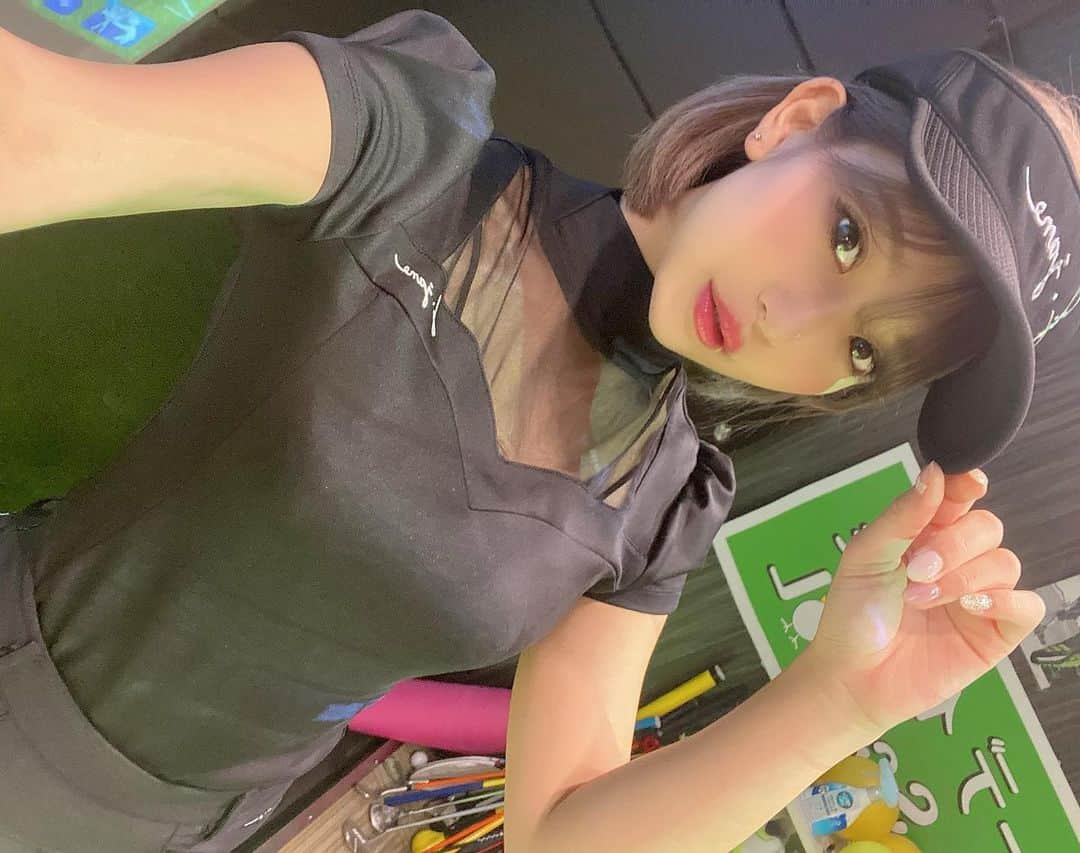 COCOさんのインスタグラム写真 - (COCOInstagram)「. Lesson行ってきました⛳️ 明日もLesson✨ . 今日は黒で統一してみました🖤 golf wear 👗 @j.jane_japan  @j.jane_golfwear  . #golf #golfstagram #golfgirl #golfwear #ゴルフ #ゴルフ女子 #ゴルフコーデ #japanesegirl #asiangirls #赤坂 #シュミレーションゴルフ」7月24日 14時19分 - coco_coco000