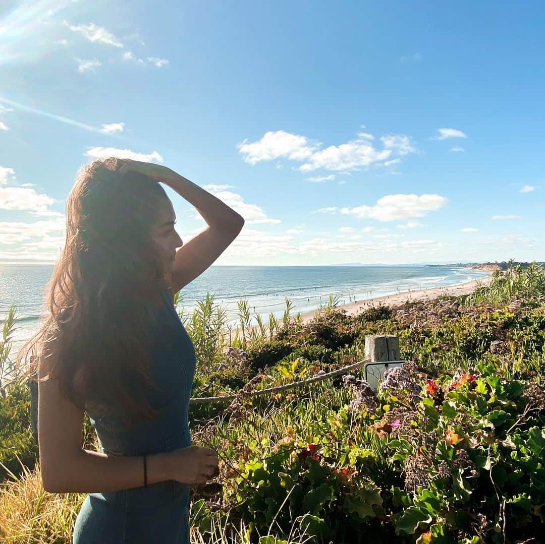 YANA DEMEESTERのインスタグラム：「Never seen so much Sun and Sand in my life 😅 #sandiego #beach #travel」