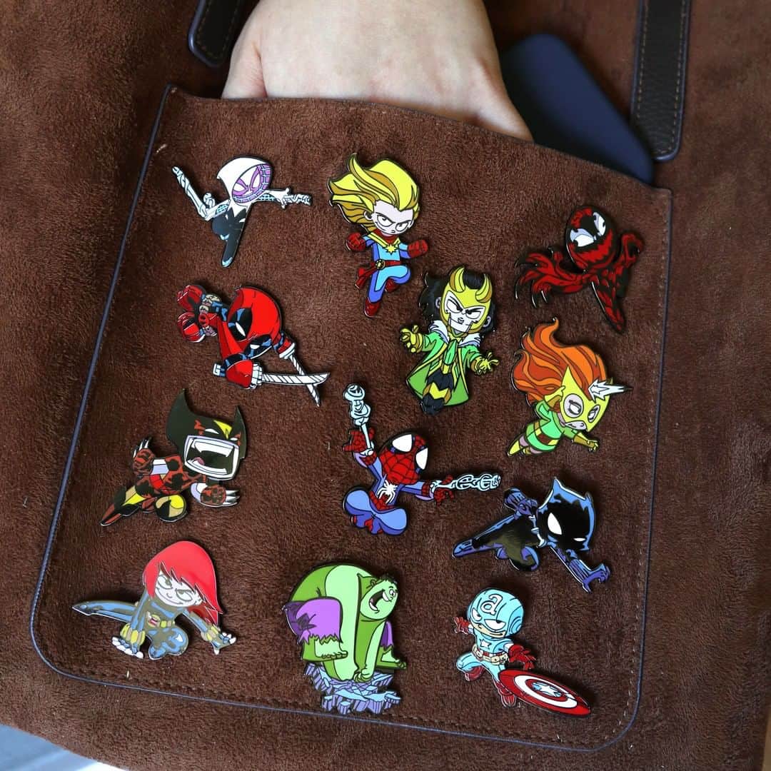 Marvel Entertainmentさんのインスタグラム写真 - (Marvel EntertainmentInstagram)「💥 Missing your annual #MarvelSDCC-exclusive batch of @SkottieYoung pins? Get the #MarvelMade Premier Bundle for exclusive merch and more, only on MarvelMade.net!」7月24日 7時00分 - marvel