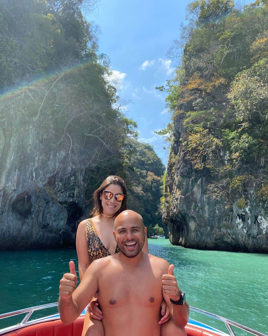 マリアホ・ウリベさんのインスタグラム写真 - (マリアホ・ウリベInstagram)「#tbt we were happy and we didn’t know it ❤️ cuando éramos felices y no lo sabíamos 😍 @oskrbautista #thailand #beforecorona」7月24日 8時29分 - mariajogolf