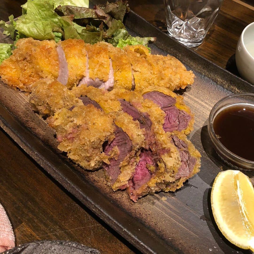 丸山ゴンザレスのインスタグラム：「豚鹿…並べただけで珍獣バビルサではない。」
