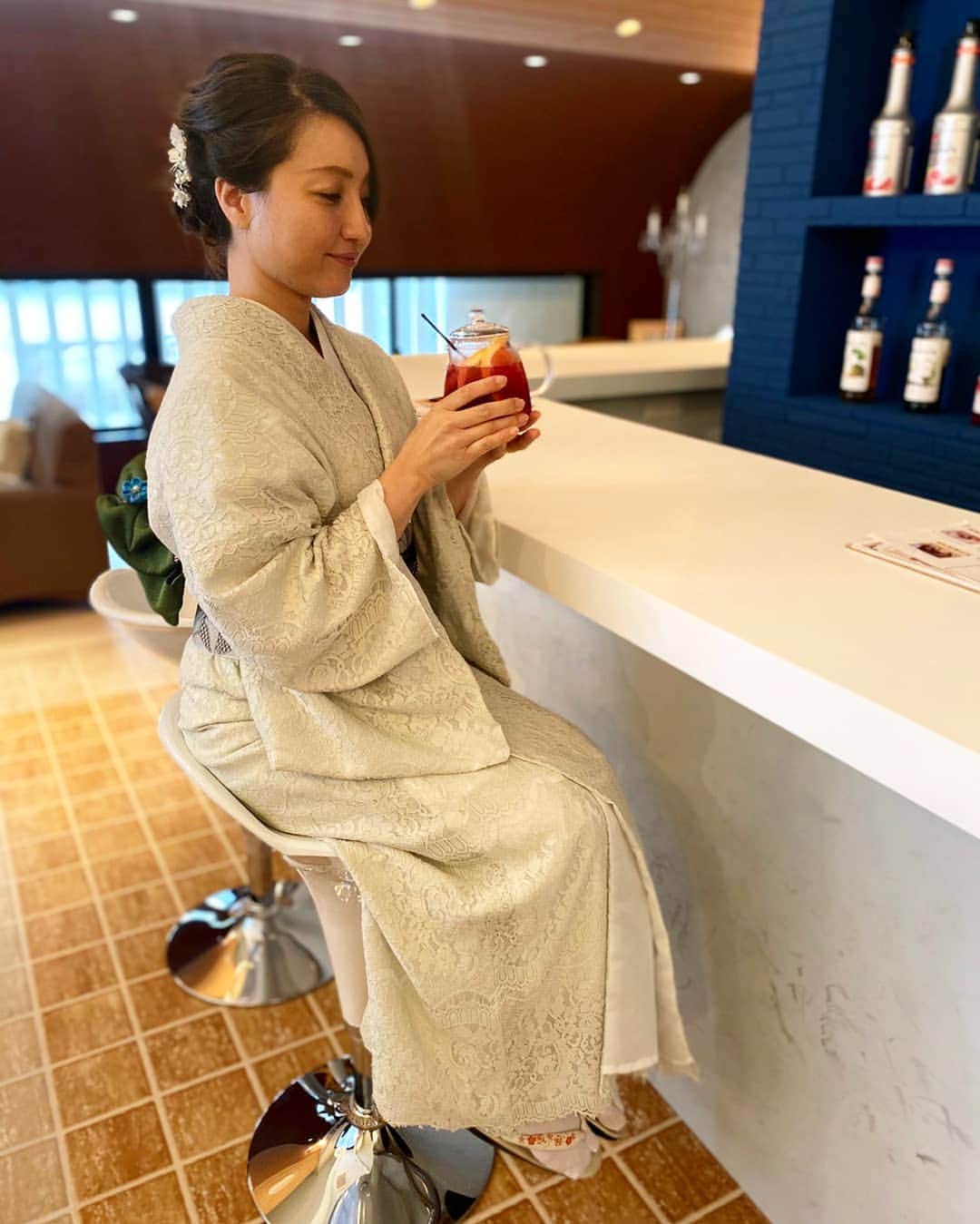 Hiromi Tomiiさんのインスタグラム写真 - (Hiromi TomiiInstagram)「. . .@non_alcohol_bar　 . . ノンアルコールしかないバーだよん(*^^*) . お昼間からのめちゃう幸せ フードも充実してておいしい😋🍴💕 ドリンクもおゃれ(*^^*) . . . . #ノンアルコールバー #京都カフェ #河原町カフェ #烏丸カフェ #ノンアルコールカクテル #モクテルバー #インスタ映え #カフェランチ #pr #Kyoto#京都#kyotoJapan#京都観光#kiyomizu #japan #planinternationaljapan #japanese #japanesegirl #japantravel #japan_photo #japan_focus#ig_kyoto #team_jp_西 #japan #trip#旅行コーデ #旅好きさんと繋がりたい#旅行好き女子#旅好き女子#旅スタグラム D#みぃのお腹がGoogle」7月24日 9時29分 - hiromi.tomii