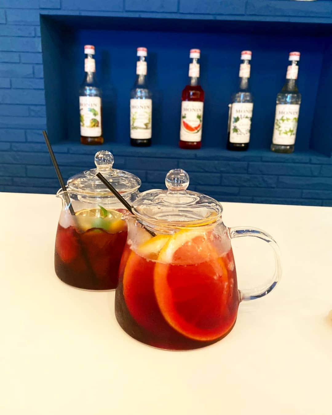 Hiromi Tomiiさんのインスタグラム写真 - (Hiromi TomiiInstagram)「. . .@non_alcohol_bar　 . . ノンアルコールしかないバーだよん(*^^*) . お昼間からのめちゃう幸せ フードも充実してておいしい😋🍴💕 ドリンクもおゃれ(*^^*) . . . . #ノンアルコールバー #京都カフェ #河原町カフェ #烏丸カフェ #ノンアルコールカクテル #モクテルバー #インスタ映え #カフェランチ #pr #Kyoto#京都#kyotoJapan#京都観光#kiyomizu #japan #planinternationaljapan #japanese #japanesegirl #japantravel #japan_photo #japan_focus#ig_kyoto #team_jp_西 #japan #trip#旅行コーデ #旅好きさんと繋がりたい#旅行好き女子#旅好き女子#旅スタグラム D#みぃのお腹がGoogle」7月24日 9時29分 - hiromi.tomii