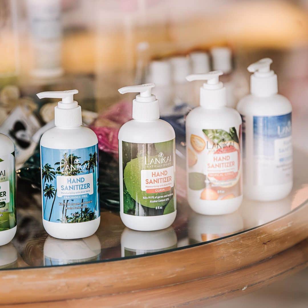 Lanikai Bath and Bodyさんのインスタグラム写真 - (Lanikai Bath and BodyInstagram)「We wipe down all of our products and shelving numerous times a day with sanitizing solution. Testers can be used in store, an associate will assist. There are testing sticks available too for butters and mists. We’re attentive to keeping the shopping experience safe for everyone, our employees and customers. #staysafe #lanikaibathandbody #kailuatownhi」7月24日 9時42分 - lanikaibathandbody
