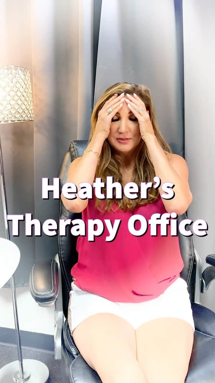 ヘザー・マクドナルドのインスタグラム：「I’m explaining my true and honest feelings about Brandi vs Denise in a safe environment.  Comment below if you want more “therapy sessions.” What do YOU think of Brandi & Denise? Did they hook up or not? @brandiglanville @deniserichards @kylerichards18 @lisarinna @teddimellencamp @theprettymess @suttonstracke @doritkemsley @garcelle @bravotv @rhobhobsessed」