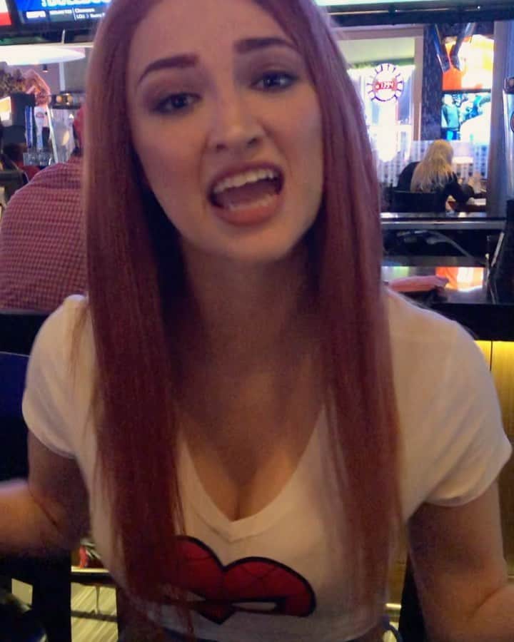 のインスタグラム：「who’s a real one with me? ps this was before the world went to shit」
