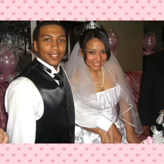 アマルのインスタグラム：「Happy 14th year anniversary. I love you forever and ever. @ajkawabati  14年結婚記念日😁❤️」