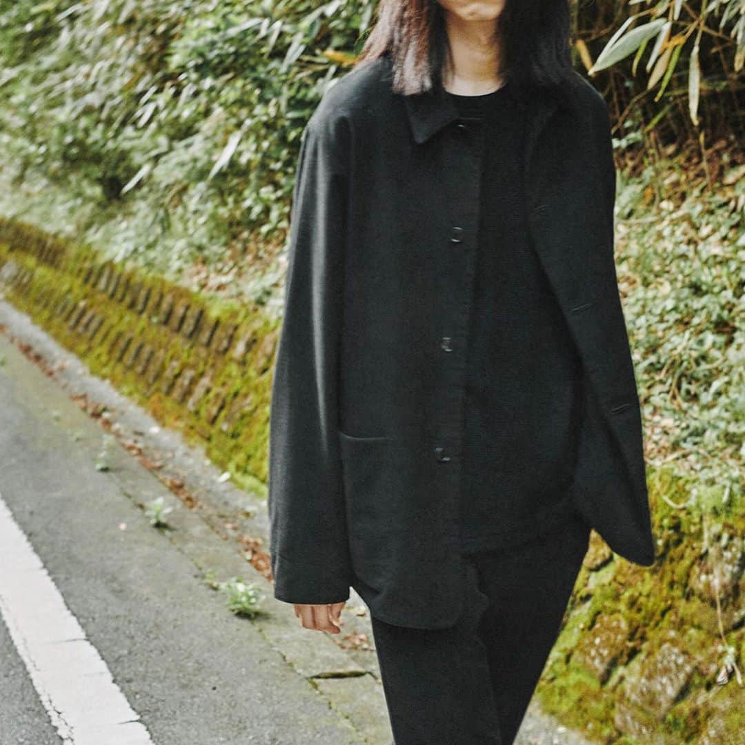 ARKnetsさんのインスタグラム写真 - (ARKnetsInstagram)「《 COMOLI（コモリ）》﻿ ﻿ COMOLI  2020 Autumn Winter﻿ ﻿ “全ての洋服の原型は欧米から生まれ、ある目的の為に作られた物である。”という考えの基、“今の”日本の気候に合う、日本人の体型に合った、上質でシンプルな日常着を展開。﻿ ﻿ ■特集ページはこちら﻿ https://www.arknets.co.jp/wwwroot/ext/20aw_comoli/﻿ ﻿ ﻿ 【 取り扱い店舗 】﻿ @cornersark﻿ @dearbyark﻿ ﻿ ﻿ ■商品や通信販売に関しまして、ご不明な点がございましたらお気軽にお問い合わせください。﻿ -----------------------------------﻿ 【お問い合わせ】﻿ ARKnetsコールセンター﻿ TEL：028-634-1212 ( 営業時間 12:00～19:00 )﻿ ※店舗へ繋がりにくい場合には、こちらまでお問合せ下さい。﻿ -------------------------------------﻿ #comoli #コモリ #arknets #cornersark #dearbyark #栃木 #宇都宮 #セレクトショップ #styling #スタイリング #fashion #ファッション #コーデ #coodinate # #20aw」7月24日 11時43分 - arknets_official
