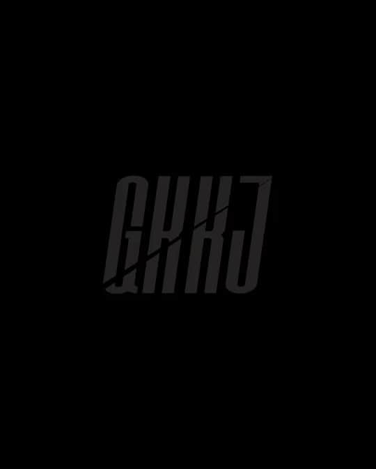 Achiのインスタグラム：「GENKANのShort CM 構成のお手伝いをさせていただきました📝 . 企画 @daikitheteam  全体の流れ・構成 @achiwilder  映像ディレクション @ggaakkuu  CG作成 @ryogram.jp  撮影・編集 @nankusoooo  . DAIKIのサロン　@_club_dk_ メンバーで作ったCMです🎥 . こういうことができるのも @genkan.gkkj ならでは。 . 最近動画よく編集してUPしてるのを見て誘ってくれた @daikitheteam ありがとう🙏🏻✨」