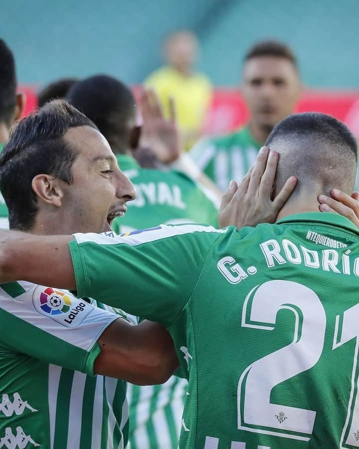 LFPさんのインスタグラム写真 - (LFPInstagram)「True HAPPINESS! 😄 🇲🇽 • ¡La verdadera FELICIDAD! 😍 🇦🇷 • #Guardado #Guido #RealBetis #LaLiga #LaLigaSantander #Football #Goals」7月24日 12時00分 - laliga