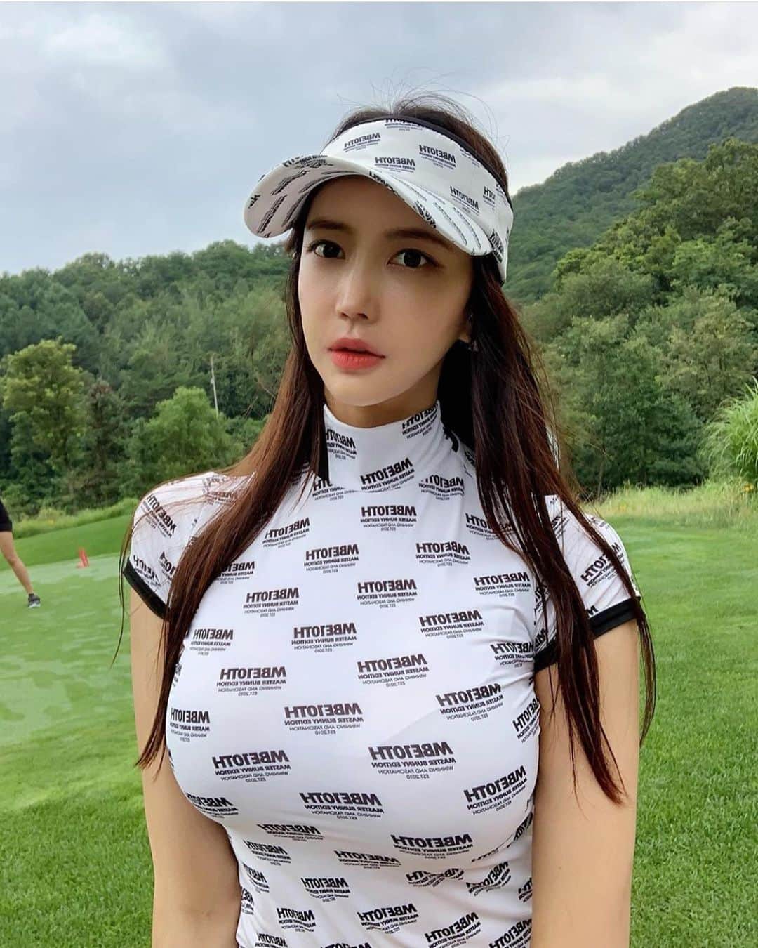 BodyON Koreaさんのインスタグラム写真 - (BodyON KoreaInstagram)「Wow!! @jihojin 👍😎💕 | | 🔥생각과 삶이 멋진 #운동 피플들을 바디온코리아는 응원합니다! | | 🍀자신 or 주변 지인 중에 짐패션 핫피플 계시면 #바디온코리아 or DM 보내주세요📩 | | #골퍼 #골스타그램 #라운딩 #golfstagram #셀카그램 #golflife #골린이 #골프 #골프웨어」7月24日 12時03分 - bodyonkorea