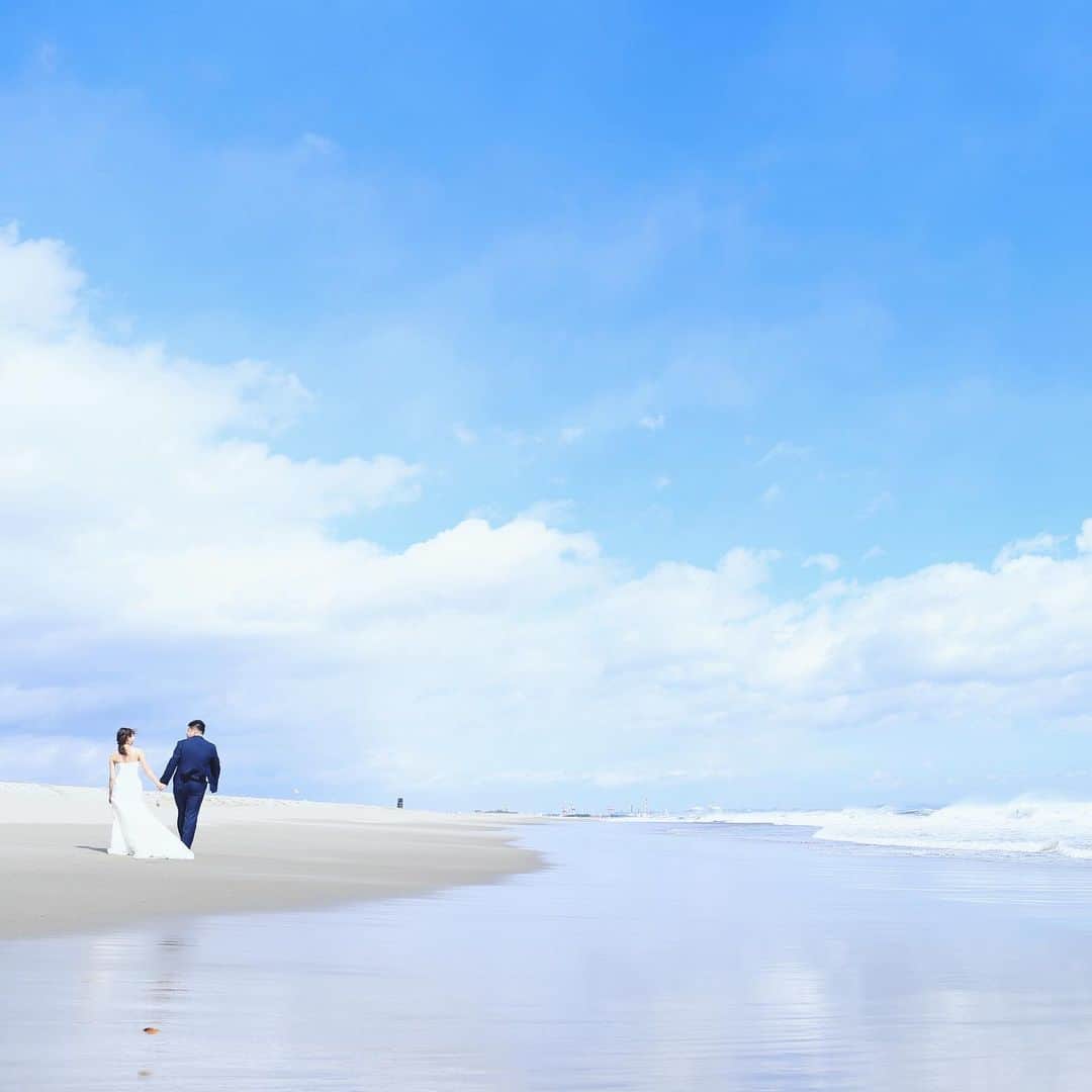CLAIREのインスタグラム：「青空と海と✨ ・ @clairebridalstudio」