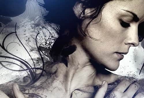 ジェイミー・アレクサンダーのインスタグラム：「And just like that....The End. 🙏🏻 I hope you all enjoyed the Series Finale tonight. I am forever grateful for all the love and support over the years. And one last thing...Goodbye, Jane. 💔 #blindspot」