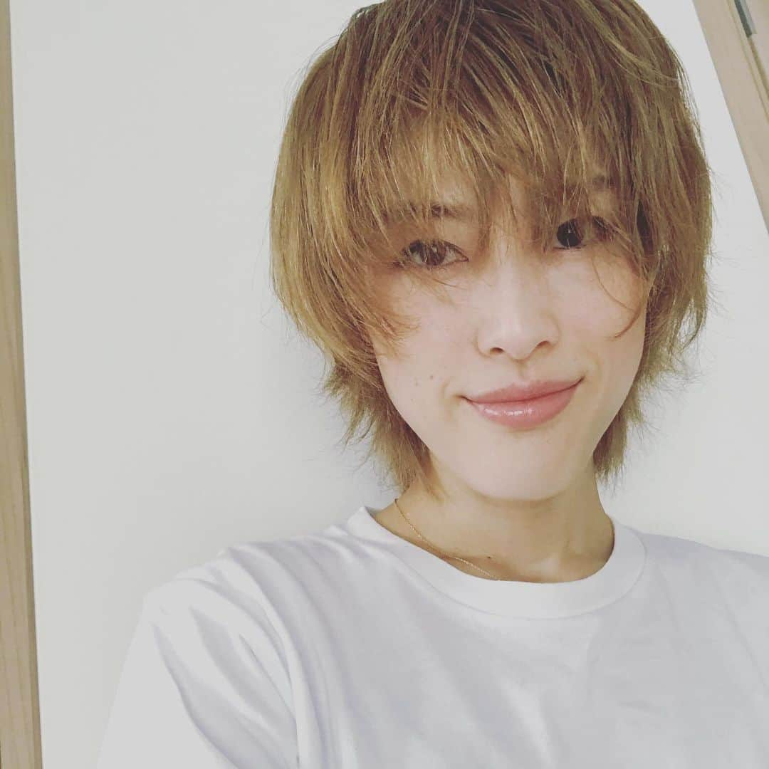 如月蓮さんのインスタグラム写真 - (如月蓮Instagram)「.﻿ 面白いことしたいなー 楽しいことしたいなー ん〜…﻿ とうっ！！！笑﻿ .﻿ .﻿ .﻿ #如月蓮﻿ #RENスタグラム﻿ ﻿」7月24日 12時42分 - kisaragi.ren2