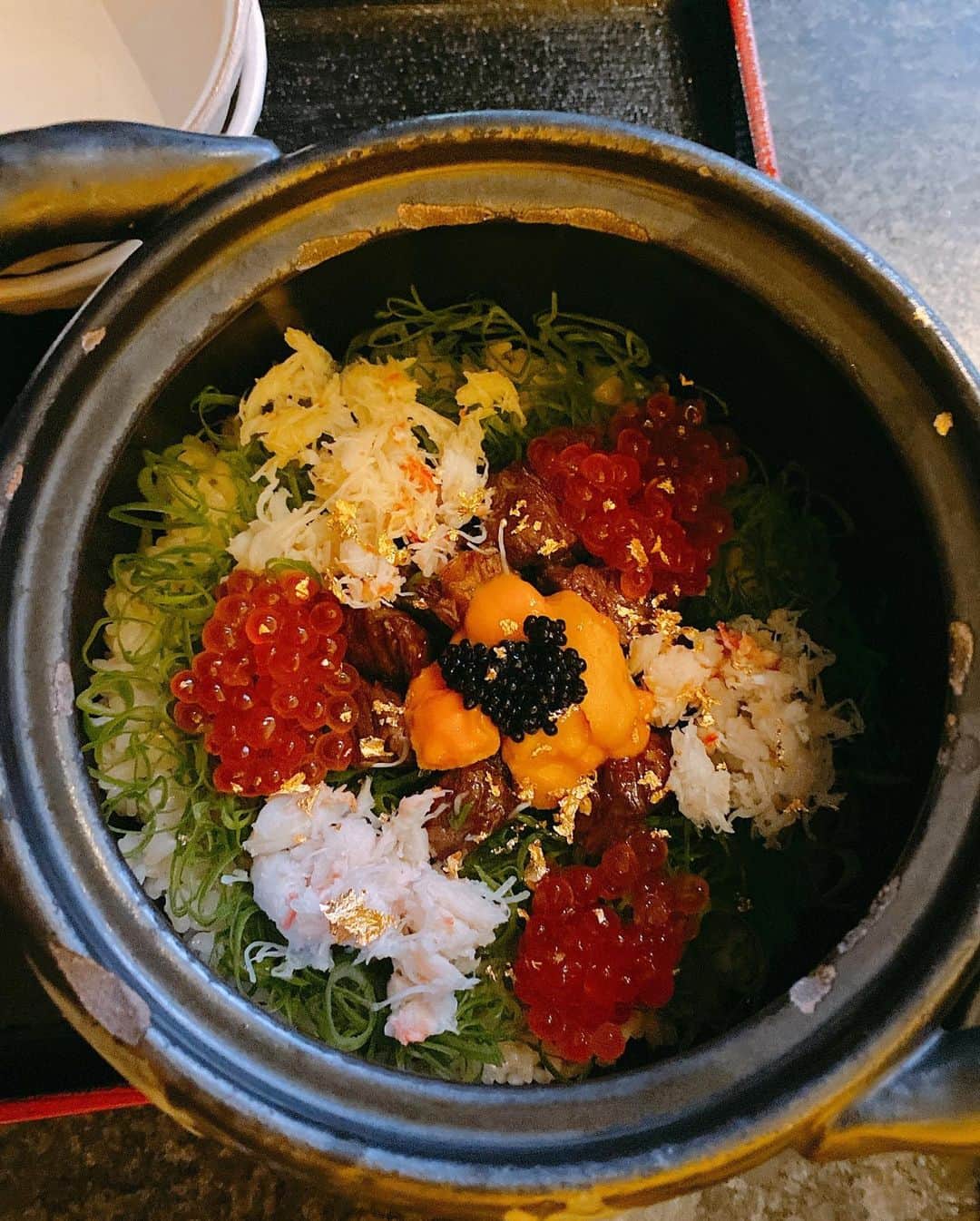 南杏奈さんのインスタグラム写真 - (南杏奈Instagram)「どんどんお肉が好きに なっていく🍖✨✨ _ @roppongi_yakiniku_kiraku の タンが美味しすぎて どこよりも大好き💖 _ 〆の釜飯ご飯が和牛に うに、キャビア、いくら、カニ、、、 贅沢丼なの😋 _ __ _ __ #肉テロ #肉スタグラム #肉食女子 #焼肉 #牛タン #赤身肉 #肉好き #ご飯日記 #ご飯記録 #食べるの大好き #港区グルメ #東京グルメ #美食 #japanesegirl #followｍe #tokyorestaurant #japanesefoods #dinner #eatlover #japanesebeef #japan #tokyo #roppongi #bbq #yakiniku #yummy #gourmet #tokyofood #foodie #japan_of_insta」7月24日 13時38分 - anna1031__