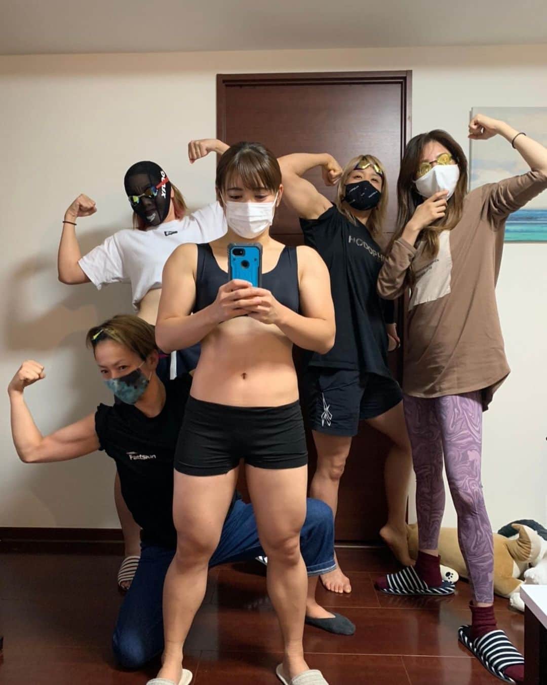 のインスタグラム：「. . 少し前ですが、、、筋肉！！！ コロナ期間でしばらく集まれなかったのですがやっと集まれました💕 . 最＆高！ . . . #糖質ゼロ麺で流し素麺 #スヴェン #ゆうちゃんのローストビーフ最強 #筋肉 #女子会 #100日後にバキバキになる才木玲佳  #mma #mmafighter #training #muscle #総合格闘技 #女子格闘家 #柔道 #トレーニング #筋トレ #筋肉女子」