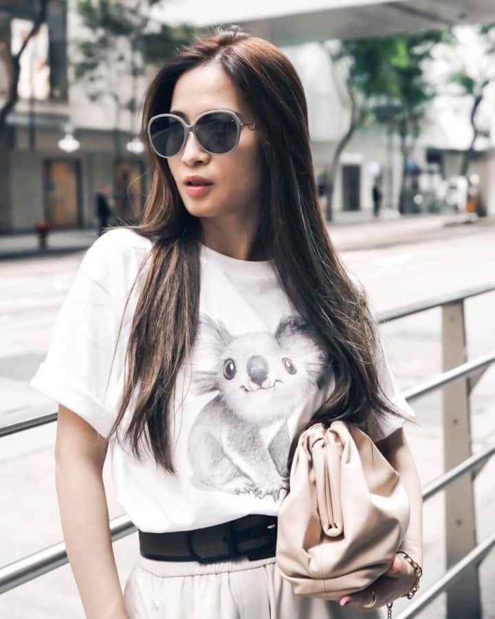 Ruby Kwanのインスタグラム：「My @balenciaga tee for the Australian koala. 🐨 Shot this little #unboxing previously. I’m sharing this lovely #balenciagakoala with you all on this beautiful Friday! 🖤🖤🖤 #rougeclosetunboxing #balenciaga」