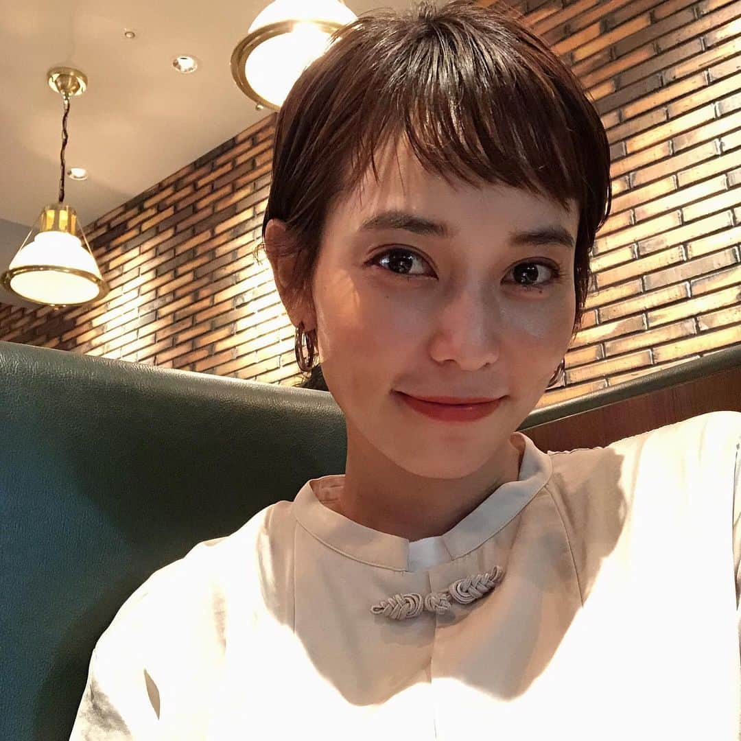 依吹怜さんのインスタグラム写真 - (依吹怜Instagram)「新鮮だあ☺️嬉しいなあ💕 メイクが映えそうな前髪、お気に入り◎ かくさんありがとうございました♡ @kakueriii   #ショート #オン眉 #オン眉ショート  #ヘアカット」7月24日 14時06分 - ibukirey