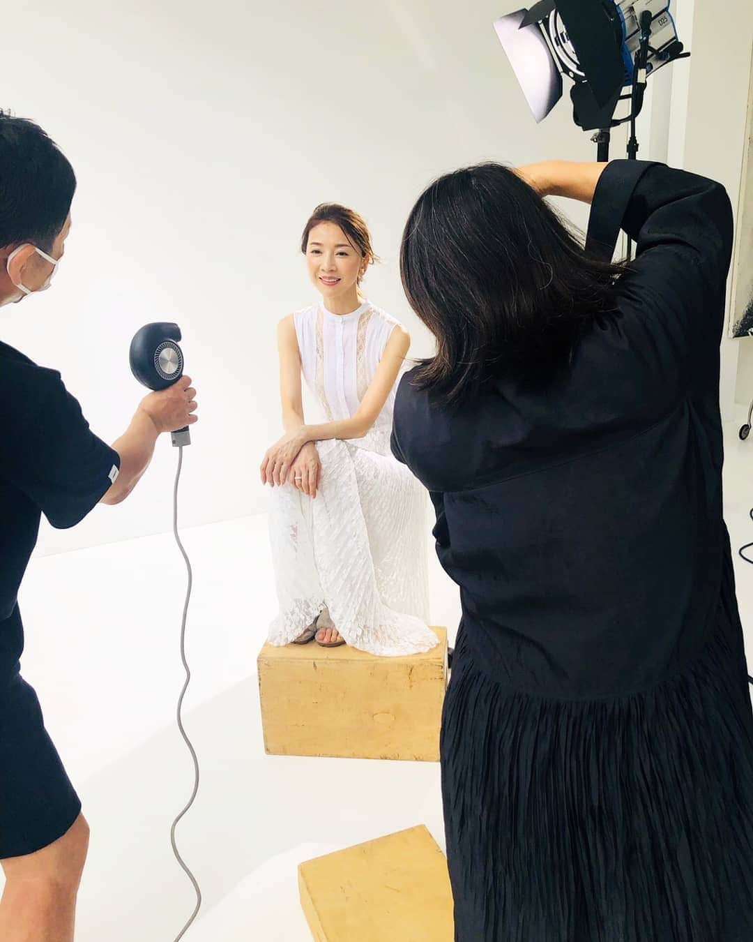 黒田啓蔵さんのインスタグラム写真 - (黒田啓蔵Instagram)「昨日は、朝から表参道のスタジオで FTC、君島十和子さんの撮影をしていました。 いいパワーを持った素敵な方々とのセッション✨時間も忘れてお昼も忘れて あっと言うまの時間でした。 楽しかったなぁ✨上がりが、楽しみです。 そして、新鮮。 十和子さんはじめ素敵な方々が、終結すると、とにかく話がはやいんだなぁと実感、 いい１日でした。感謝です。 #君島十和子　さん#撮影#表参道 #ph 天日恵美子　さん @ftcbeauty.official  @hitokogoto @kurodakeizo」7月24日 14時07分 - kurodakeizo