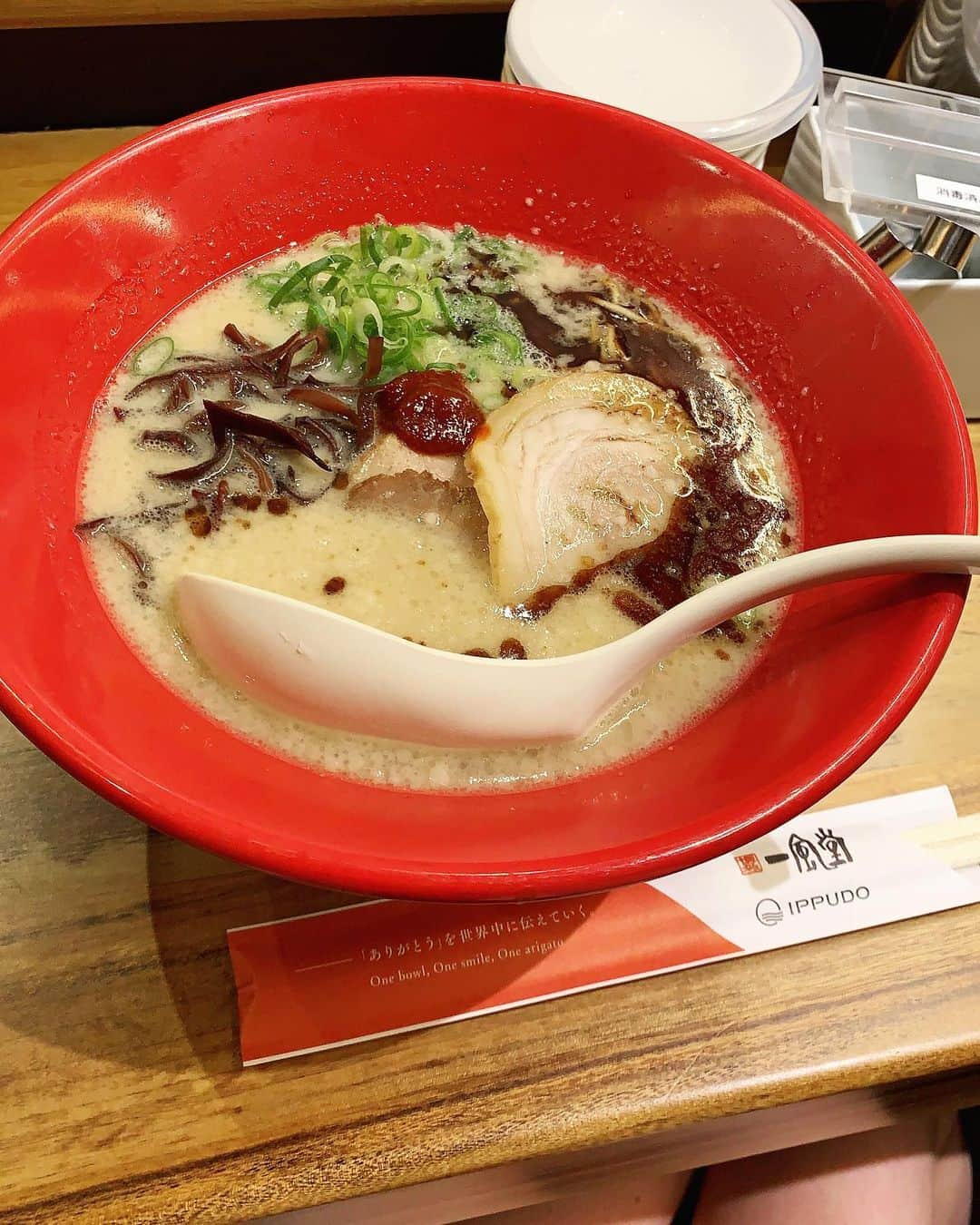 Rabiさんのインスタグラム写真 - (RabiInstagram)「I haven’t gone out to eat since the whole quarantine situation started. Lot of restaurants are reopening lately so the first thing I had was #ramen🍜 ﻿❤️ ﻿ What food did/do you miss the most? ﻿🥺  ┈︎┈︎┈︎┈︎┈︎┈︎┈︎┈︎┈︎ #ippudo #ippudoramen﻿ #japaneseramen #japanesenoodles #tonkotsuramen #tokyoramen #ilovejapanesefood #tokyofoodies﻿ #ilovejapanesefood #japanesegirl #lifeintokyo﻿ #lifeinjapan #데일리 #일본 ﻿ #일본스냅﻿ #도쿄  #생활」7月25日 1時01分 - cosmicrabbit