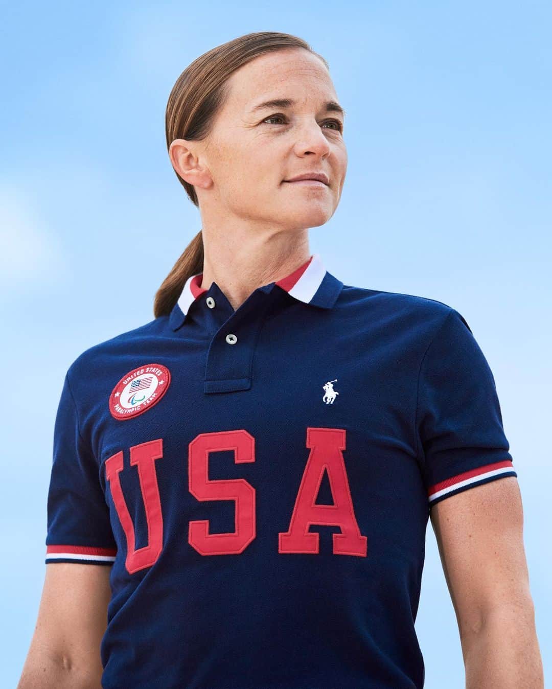 Polo Ralph Laurenさんのインスタグラム写真 - (Polo Ralph LaurenInstagram)「"When there's a setback, there's an opportunity for a comeback." — @MStockwell01 Paralympian Triathlete.  Part of @TeamUSA, Melissa Stockwell is taking the extra time to train after learning that the Tokyo Olympics and Paralympics were postponed until 2021.   “I think I knew that when I lost my leg over in Iraq in 2004...life has its way of throwing curveballs," said Melissa. "So, we have to be prepared to take on the challenges that come our way, to have that team around us that support us and get us through.”  In these changing times, we stand together in support of the global Olympian and Paralympian community — including Melissa Stockwell and @caroline_markss, first time Olympian and Surfer — as they continue training ahead of The Olympic and Paralympic Games Tokyo 2020. As the Official Outfitter for #TeamUSA, we know that success is a team sport.   Our One Year Out Collection is designed to foster support for US Olympic and Paralympic Athletes as they focus on their pursuit of excellence and continue training. 25% of the purchase price of each item sold in the collection will be donated to the Team USA Fund.  Join us as we support the Team USA athletes via the link in bio.   #PoloRalphLauren #TokyoOlympics」7月25日 1時01分 - poloralphlauren