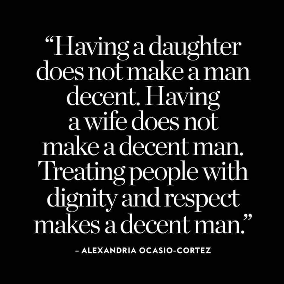 Leslie Camila-Roseのインスタグラム：「🇲🇫 plus bas 👇🏻  We must stop this impunity that allows any men to disrespect and abuse any women.  It starts in the street, goes into our political system and ends up in our homes.  To all the women out there. Speak up.  We have your back.   #Repost @axelletess • • • • • • “Avoir une fille ne fait pas de vous un homme décent. Avoir une femme ne fait pas de vous un homme décent. Traiter les gens avec respect et dignité fait de vous un homme décent.”  La force du discours de @aoc hier devant la Chambre des Représentants américaine, en réponse non pas uniquement à l’insulte de l’élu républicain Ted Yoho qui l’avait traitée de “fucking bitch”, mais à ses excuses tout aussi navrantes, s’en voulant d’avoir utilisé ce langage “car il a une femme et deux filles”.. @aoc en dix minutes montre encore son talent, sa force, son intelligence, et à quel point nous allons avoir besoin de femmes et leaders comme elle dans les années à venir. Elle décrit dans sa prise de parole une culture, “il ne s’agit pas d’un incident. C’est un fait culturel... l'acceptation de la violence et d'un langage violent envers les femmes, fait partie de toute une structure de pouvoir qui soutient cet état de fait”.  Il faut voir le discours en entier. Il est en ligne, partagé partout. A juste titre.」
