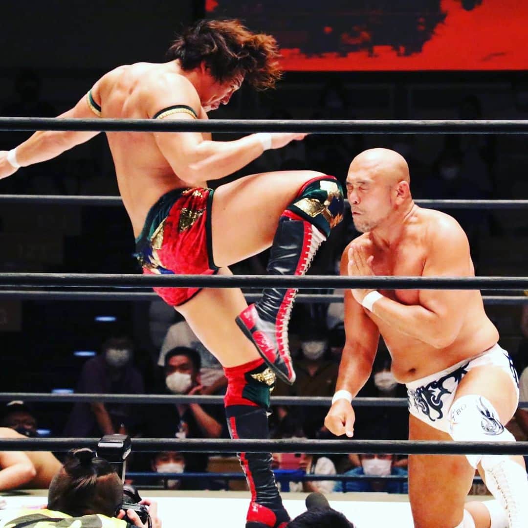 竹下幸之介のインスタグラム：「ザーヒー  #素晴らしいお写真ありがとうございます #拝借します #wrestling #workout #muscle #training #motivation #ファッション #boys #プロレス  #ddtpro #竹下幸之介」